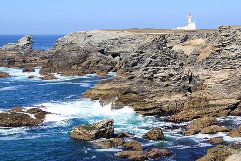 Desde la costa Esmeralda hasta la costa Atlántica Desde la costa Esmeralda hasta la costa Atlántica